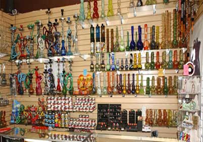 M & M Smoke Shop