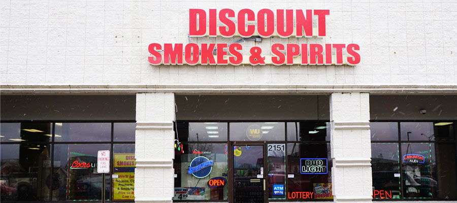 DISCOUNT SMOKES & SPIRITS